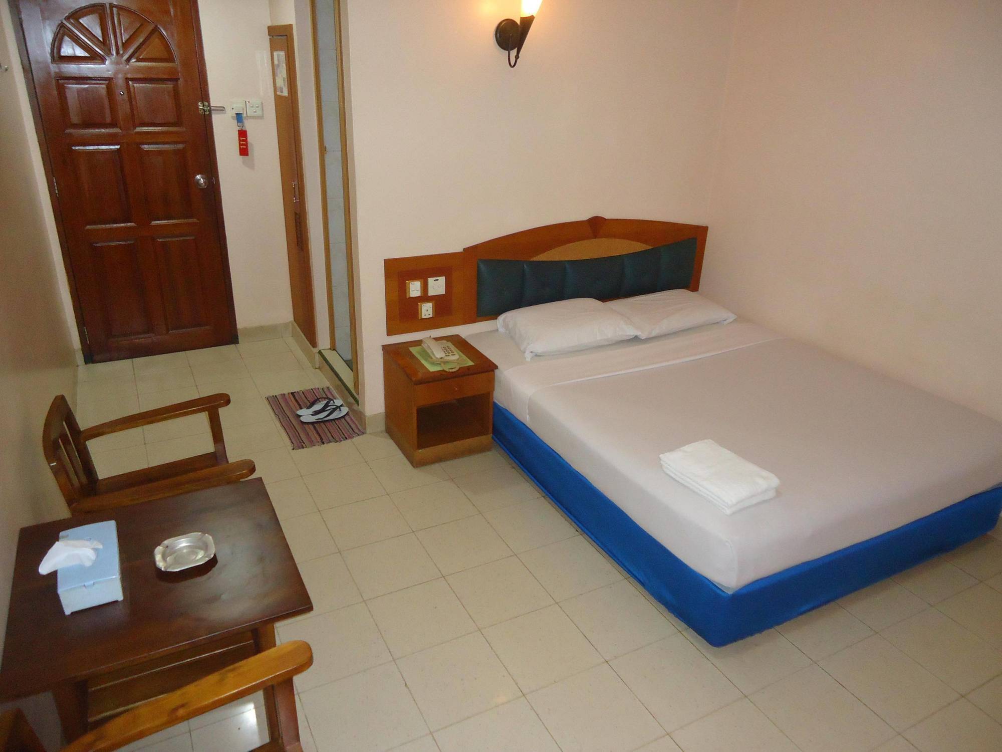 Hotel Gloris Batam Exterior foto